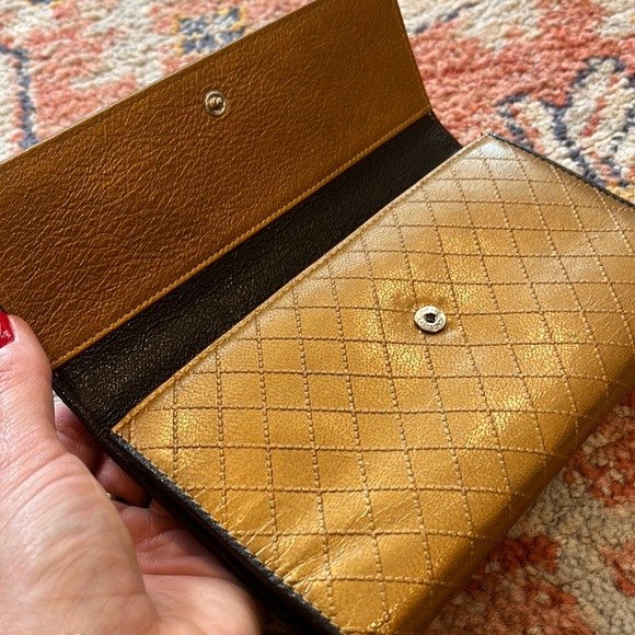 Chanel Wallet - Picture 3 of 16